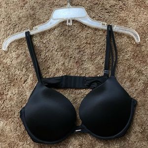 Victoria’s Secret bra. I believe it’s the Very Sexy Plunge. It’s a 36C. No tags